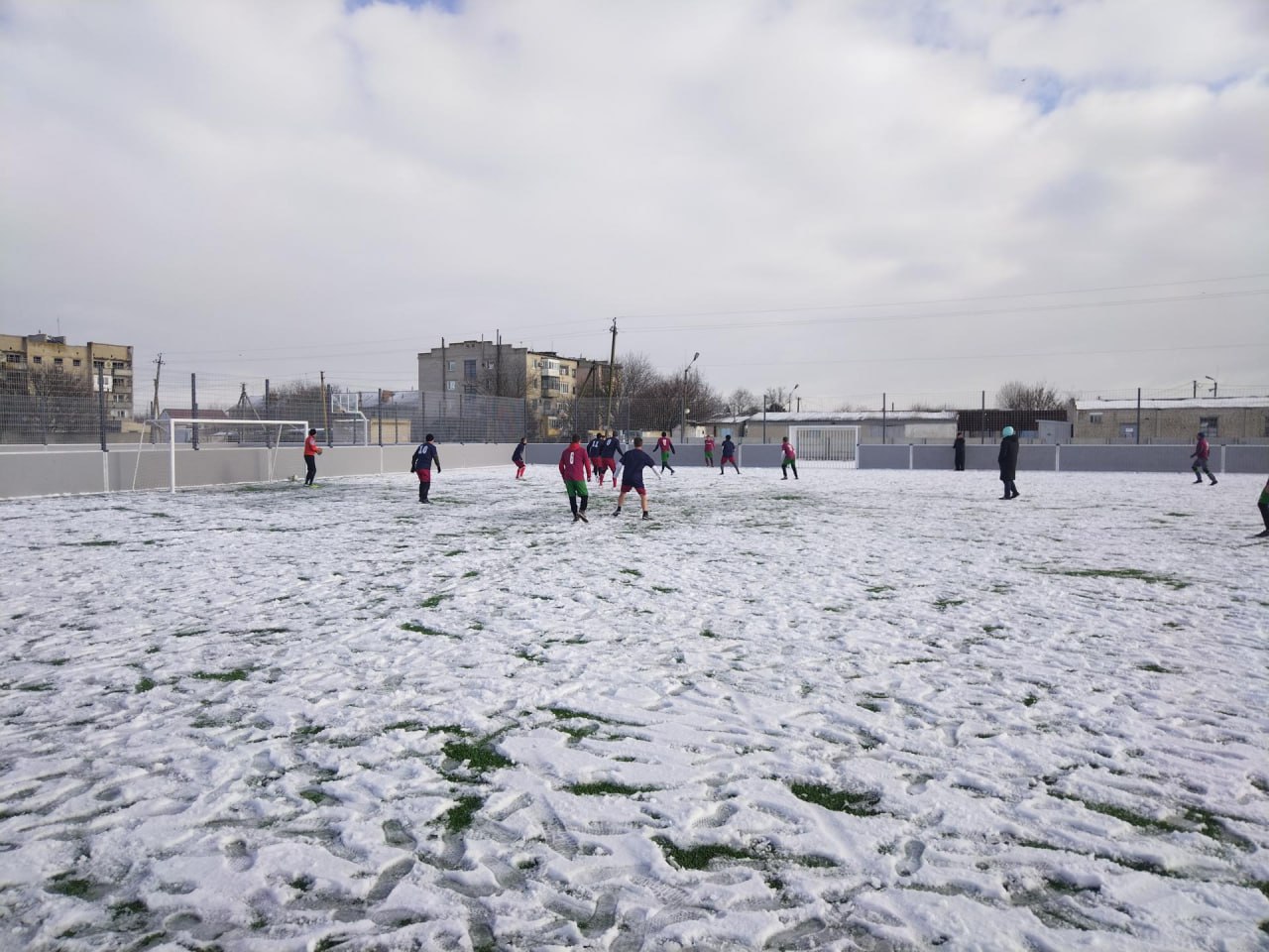 Чемпионат Херсонской области по футболу 88 среди любителей: шестой тур подарил яркие эмоции, несмотря на зимнюю погоду! Чемпионат Херсонской области по футболу 88 среди любителей: шестой тур подарил яркие эмоции, несмотря на зимнюю погоду!