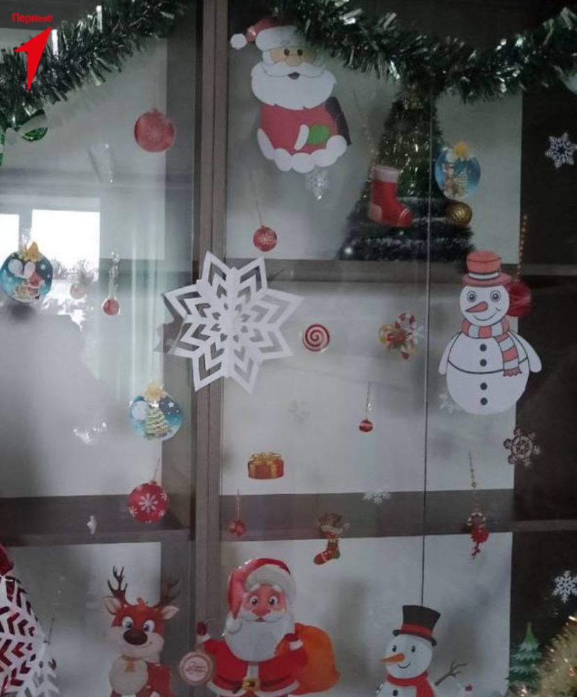 Первые Херсонщины украсили школьные окна Первые Херсонщины украсили школьные окна