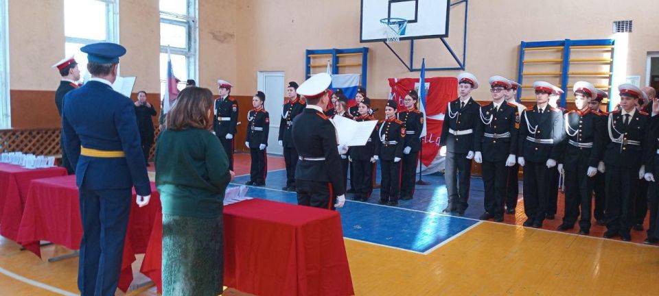 В Херсонской области воспитанники подшефного класса Росгвардии дали клятву кадета В Херсонской области воспитанники подшефного класса Росгвардии дали клятву кадета