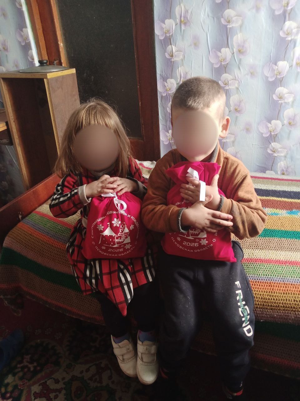 Новогодние подарки доставлены детям в прифронтовой зоне Херсонской области Новогодние подарки доставлены детям в прифронтовой зоне Херсонской области
