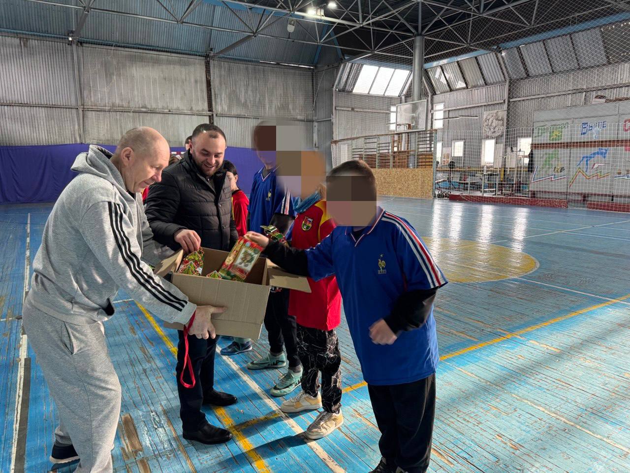 Владимир Оганесов: Уважаемые жители округа, дорогие спортсмены и тренеры! Владимир Оганесов: Уважаемые жители округа, дорогие спортсмены и тренеры!