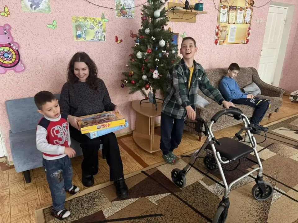 Молодые депутаты Красноармейского района Кубани привезли в Скадовск новогодние подарки Молодые депутаты Красноармейского района Кубани привезли в Скадовск новогодние подарки