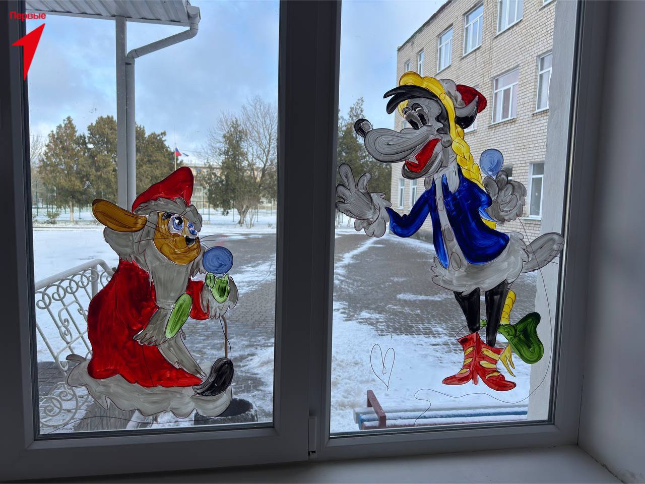 Первые Херсонщины украсили школьные окна Первые Херсонщины украсили школьные окна