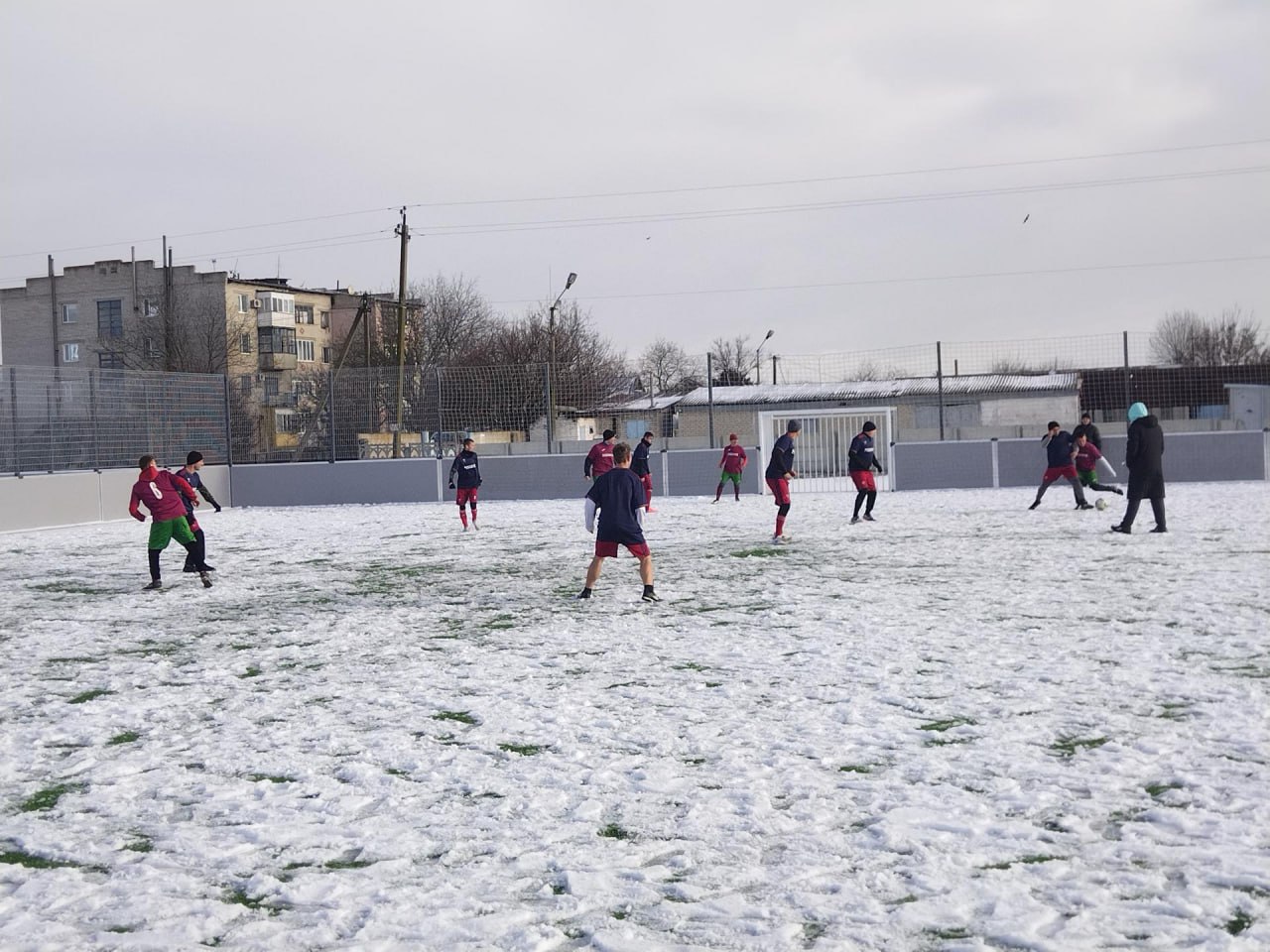 Чемпионат Херсонской области по футболу 88 среди любителей: шестой тур подарил яркие эмоции, несмотря на зимнюю погоду! Чемпионат Херсонской области по футболу 88 среди любителей: шестой тур подарил яркие эмоции, несмотря на зимнюю погоду!