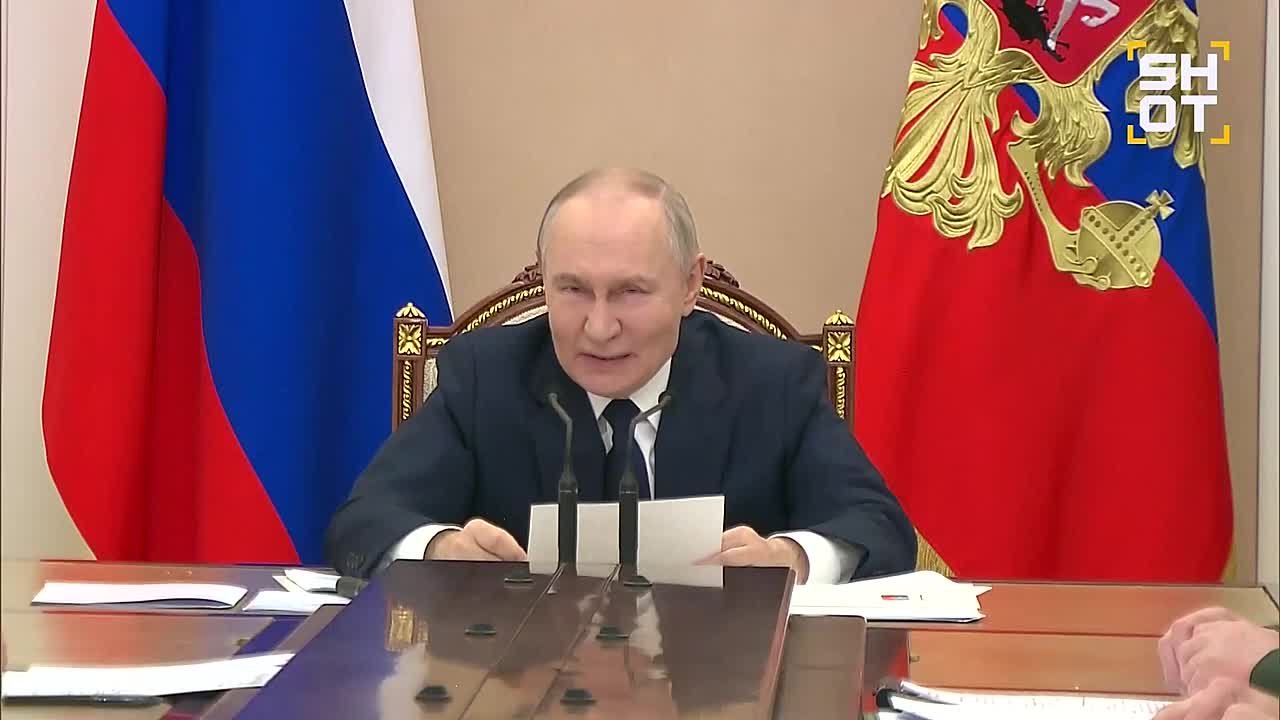 Верховный главнокомандующий Владимир Путин провел совещание о ситуации в зоне Специальной военной операции