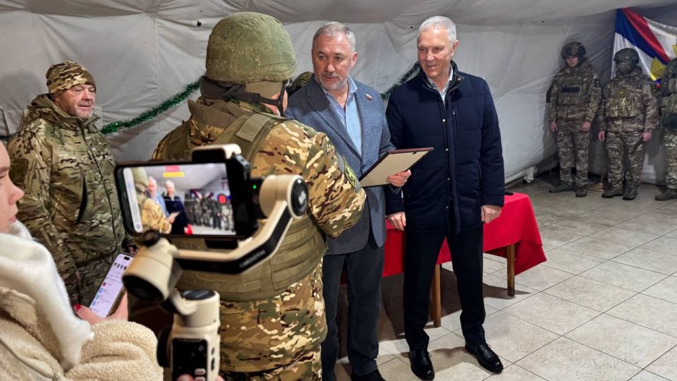 Константин Басюк: Не мог не поздравить с наступающим и наших добровольцев маргеловцев из БАРС-33 Константин Басюк: Не мог не поздравить с наступающим и наших добровольцев маргеловцев из БАРС-33