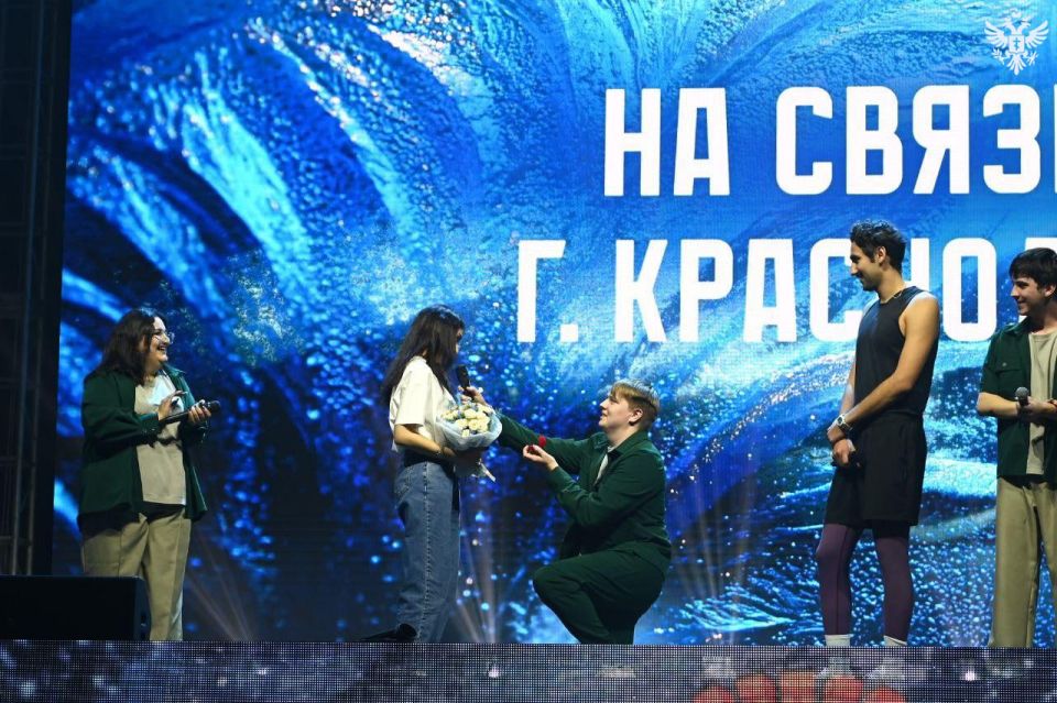 Команда КВН «Рука в синице» стала обладателем Зимнего кубка в Краснодаре Команда КВН «Рука в синице» стала обладателем Зимнего кубка в Краснодаре