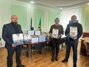 Рождественские подарки для юных талантов!