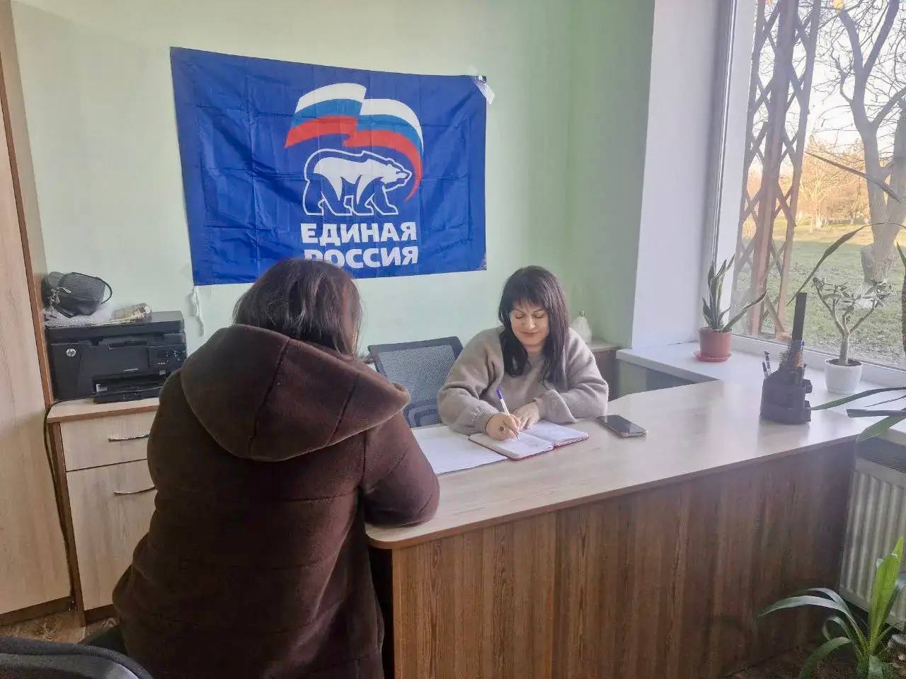 Прием граждан в селе Тавричанка провела депутат Каховского Совета депутатов Наталья Колесник