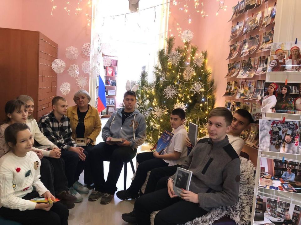 В Геническе прошел новогодний калейдоскоп «Однажды у новогодней ёлки» В Геническе прошел новогодний калейдоскоп «Однажды у новогодней ёлки»