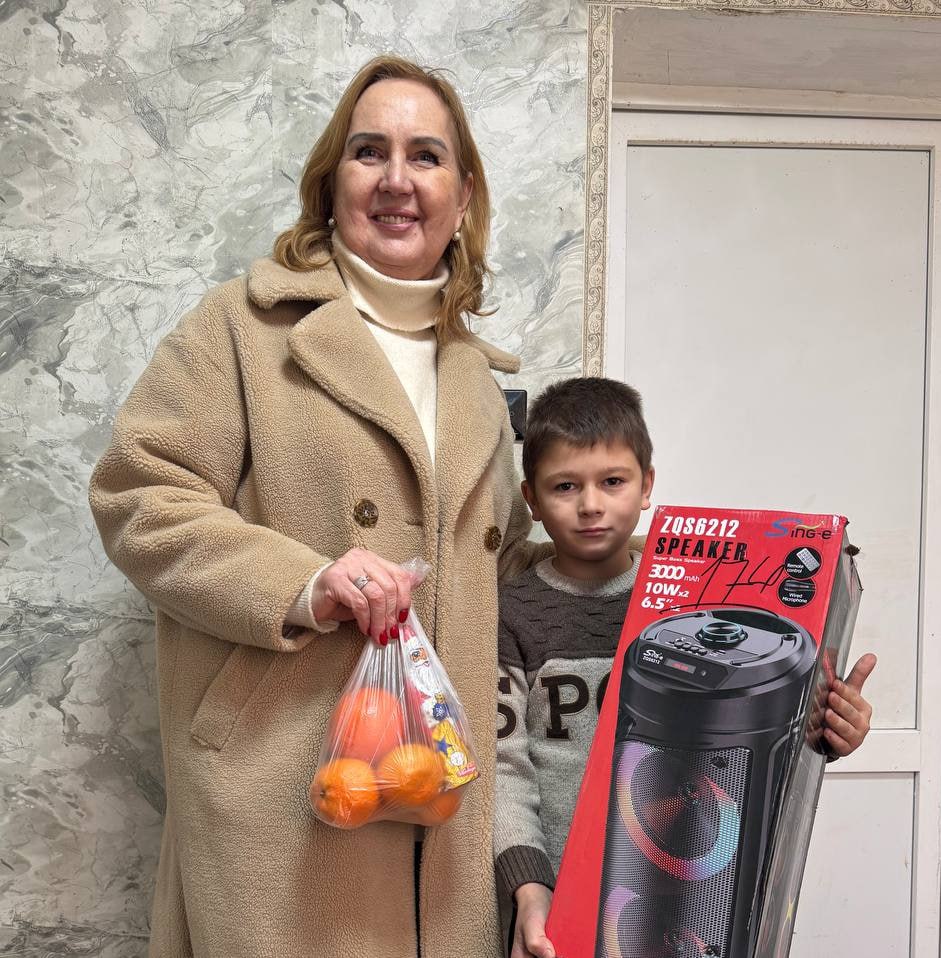 Сотрудники администрации Чаплинского муниципального округа исполнили желания детей в рамках акции «Елка желаний» Сотрудники администрации Чаплинского муниципального округа исполнили желания детей в рамках акции «Елка желаний»