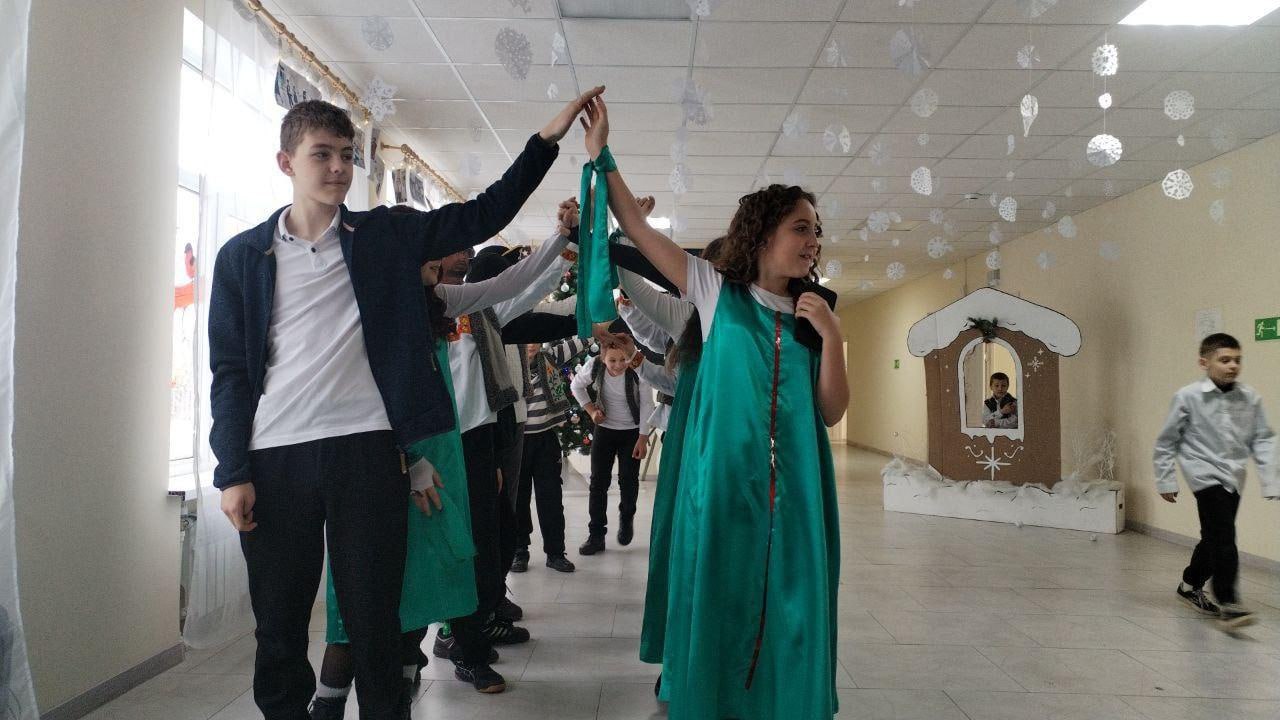 Новогодняя сказка в Красненской школе