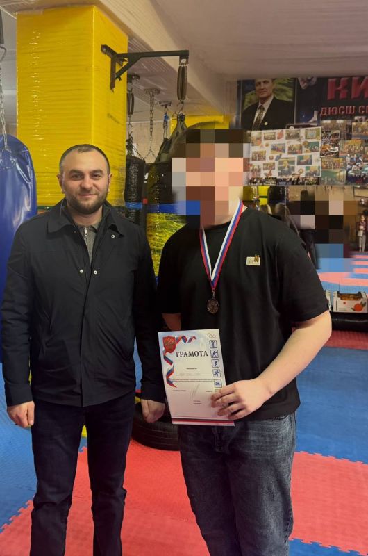 Владимир Оганесов: Поздравляю наших чемпионов с наступающим Новым годом! Владимир Оганесов: Поздравляю наших чемпионов с наступающим Новым годом!