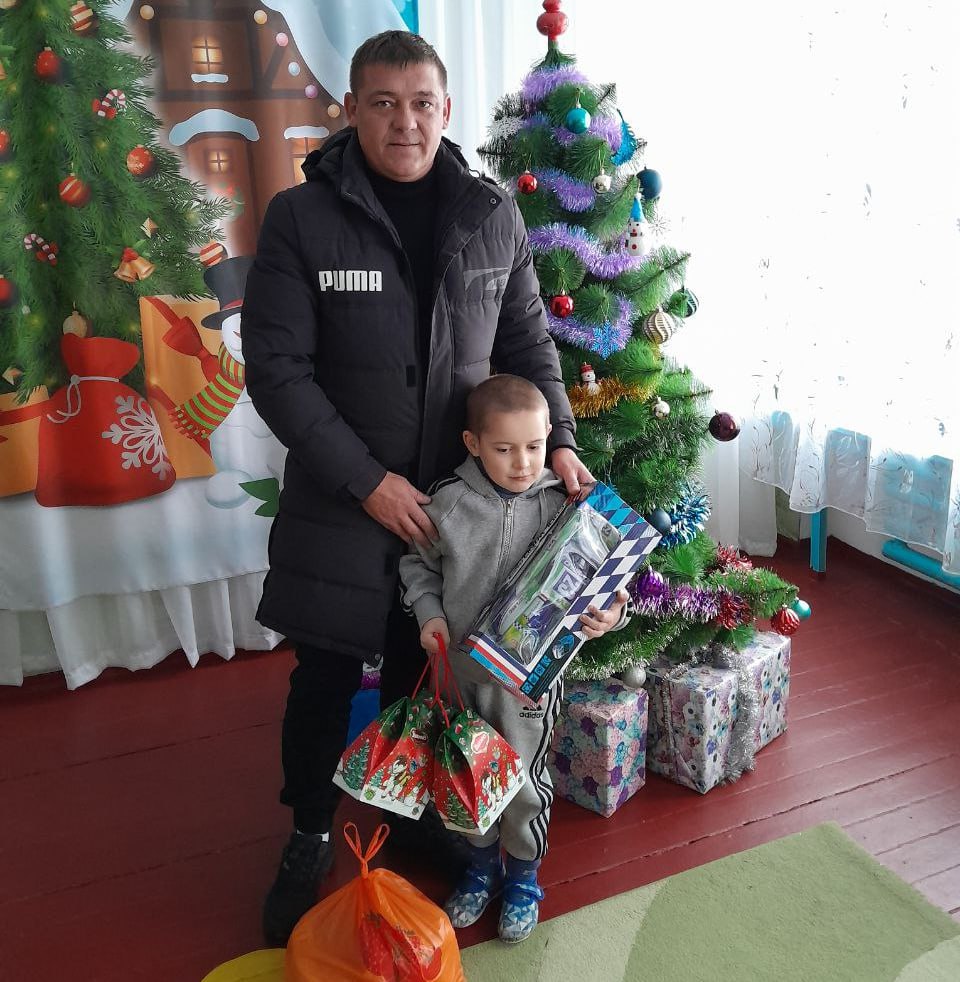 Сотрудники администрации Чаплинского муниципального округа исполнили желания детей в рамках акции «Елка желаний» Сотрудники администрации Чаплинского муниципального округа исполнили желания детей в рамках акции «Елка желаний»