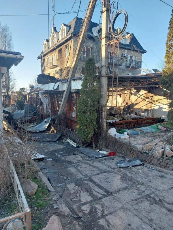 Атака ВСУ в Херсонской области была спланирована заранее, дроны целенаправленно били по месту скопления мирных граждан в момент празднования Нового года, заявили в МИД Атака ВСУ в Херсонской области была спланирована заранее, дроны целенаправленно били по месту скопления мирных граждан в момент празднования Нового года, заявили в МИД