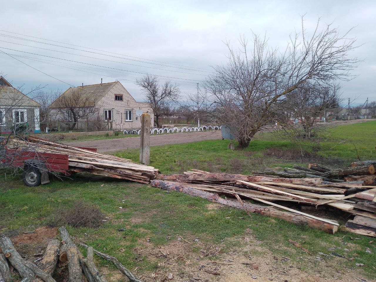 Александр Дудка: Волонтёры доставили дрова для отопления