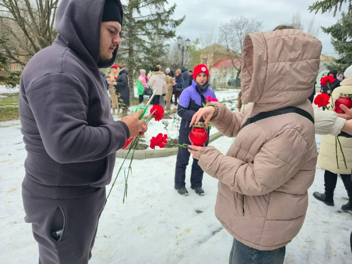 Жители Херсонской области почтили память жертв теракта в селе Хорлы Жители Херсонской области почтили память жертв теракта в селе Хорлы