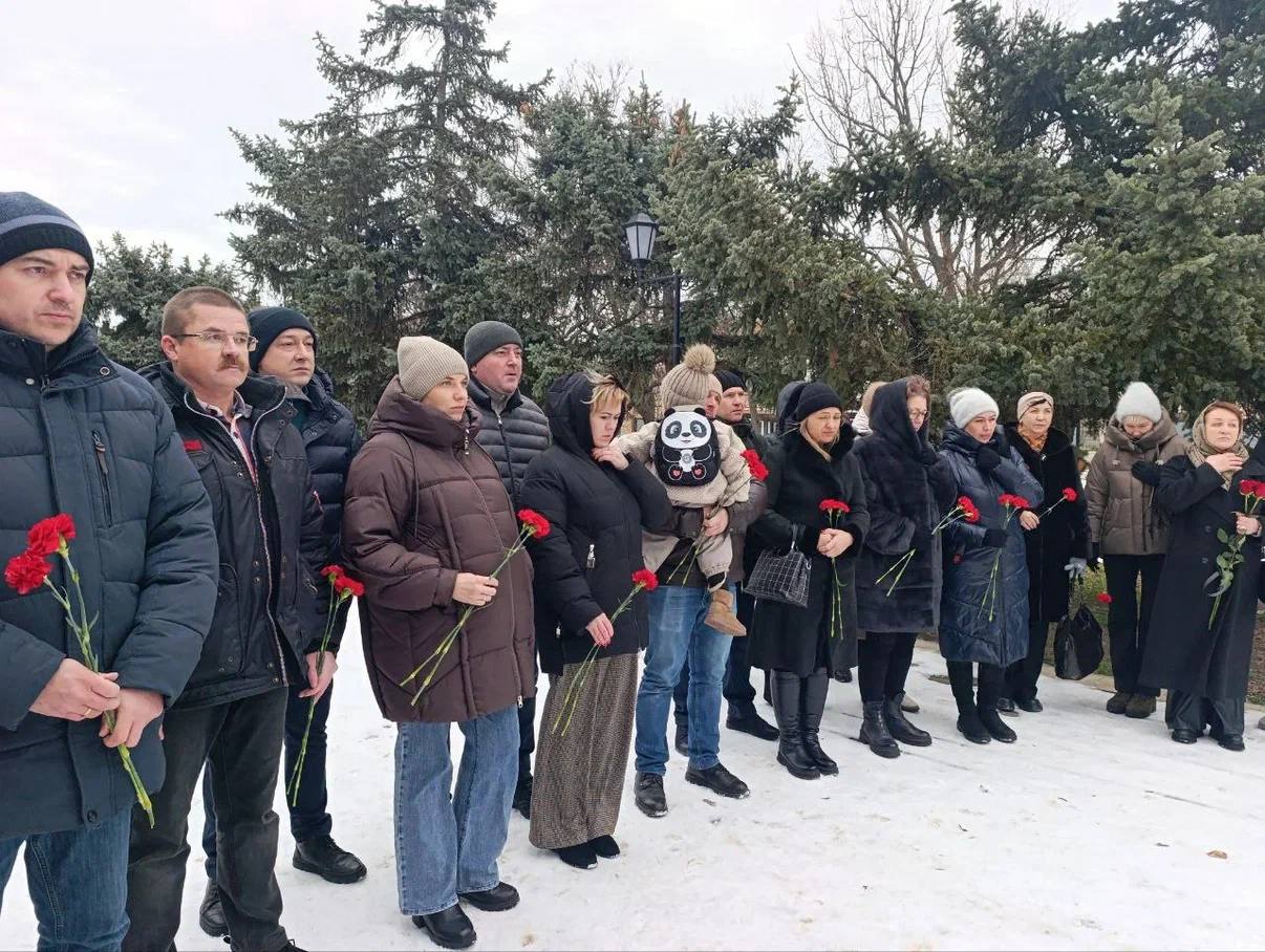 Жители Херсонской области почтили память жертв теракта в селе Хорлы Жители Херсонской области почтили память жертв теракта в селе Хорлы