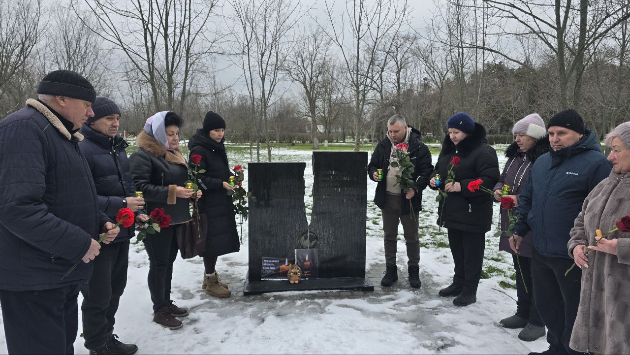 Надежда Бабешко: В Ивановке почтили память жертвам теракта в селе Хорлы Надежда Бабешко: В Ивановке почтили память жертвам теракта в селе Хорлы