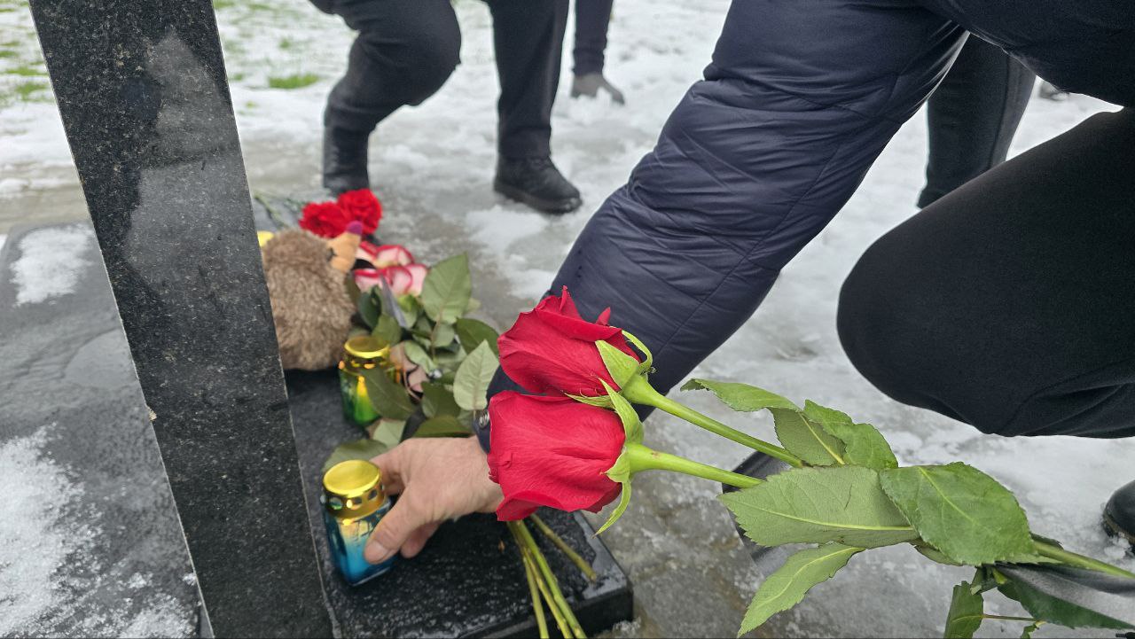 Надежда Бабешко: В Ивановке почтили память жертвам теракта в селе Хорлы Надежда Бабешко: В Ивановке почтили память жертвам теракта в селе Хорлы