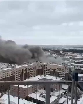 Родион Мирошник: Ещё одно видео из Харькова подтверждающее мощный внутренний взрыв в ТЦ, который Киев пытался «продать» западным пабликам как удар русских «Искандеров» по городу