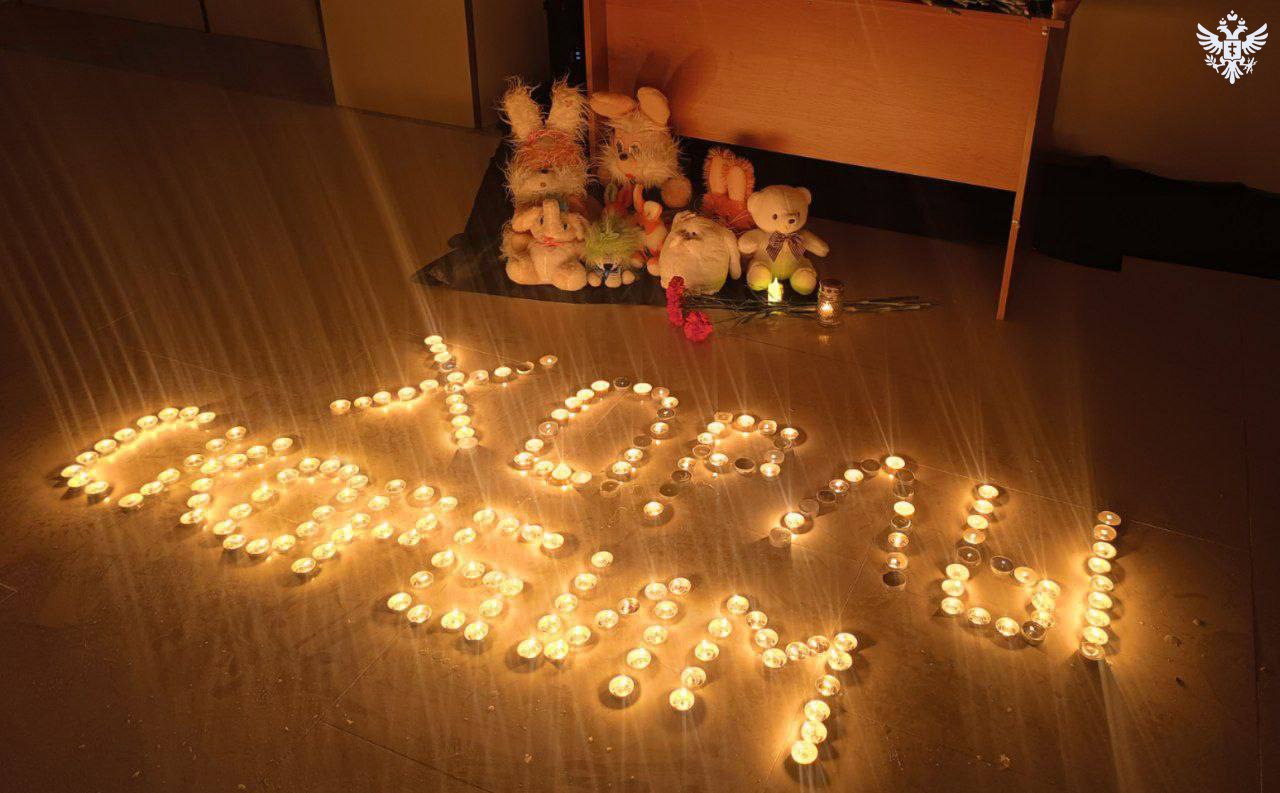 В Чаплинке и Верхнем Рогачике прошли акции памяти жертв теракта в Хорлах В Чаплинке и Верхнем Рогачике прошли акции памяти жертв теракта в Хорлах