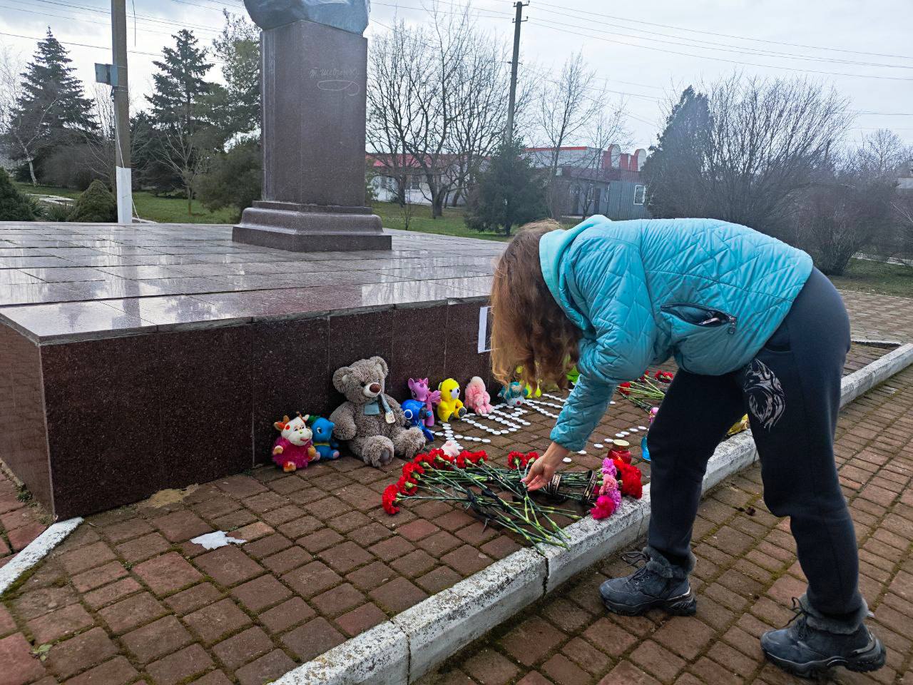 Константин Басюк: Трагедия в Хорлах, где в результате теракта ВСУ погибли 27 мирных жителей, среди них двое детей, а ранения получили более 30, в том числе пятеро несовершеннолетних, всколыхнула всю страну Константин Басюк: Трагедия в Хорлах, где в результате теракта ВСУ погибли 27 мирных жителей, среди них двое детей, а ранения получили более 30, в том числе пятеро несовершеннолетних, всколыхнула всю страну