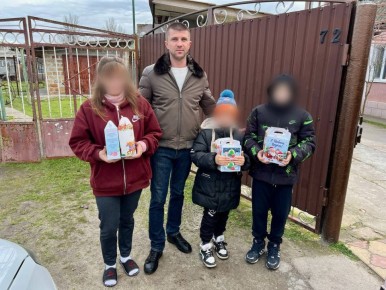 «Миллениум»: сладкие подарки детям Скадовска