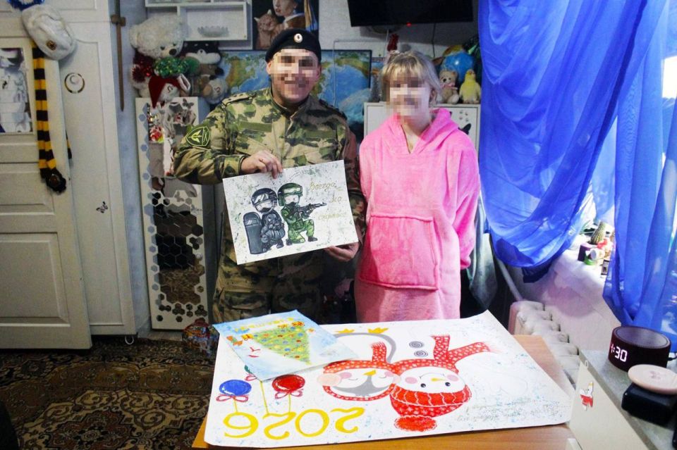 В Херсонской области сотрудники спецназа Росгвардии поддержали акцию «Елка желаний» В Херсонской области сотрудники спецназа Росгвардии поддержали акцию «Елка желаний»