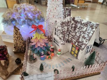 Павел Филипчук: Волшебство своими руками: выставка новогодних поделок "Каховская снежинка" в ДК «Мелиоратор»