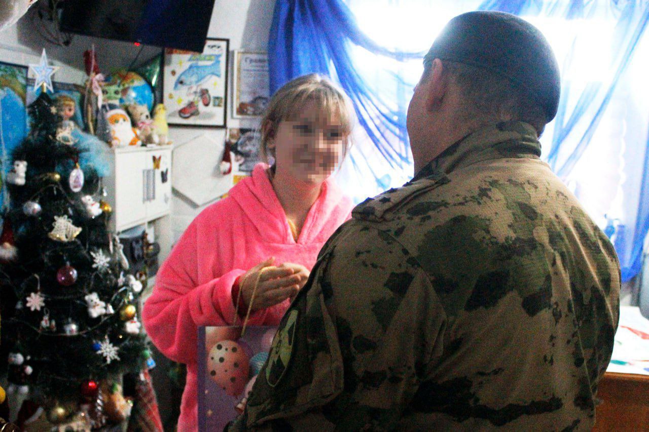 В Херсонской области сотрудники спецназа Росгвардии поддержали акцию «Елка желаний» В Херсонской области сотрудники спецназа Росгвардии поддержали акцию «Елка желаний»
