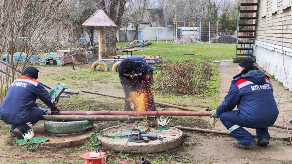 Рязанцы отремонтировали теплотрассу в Чаплынском детском саду №3 Рязанцы отремонтировали теплотрассу в Чаплынском детском саду №3