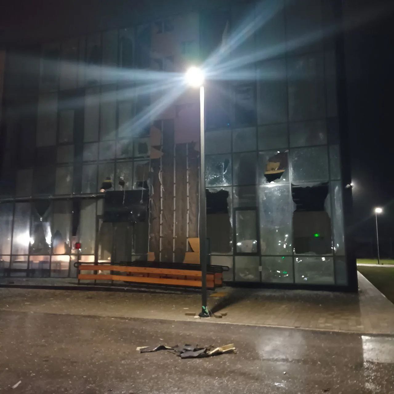 Враг атаковал детский Центр творчества в Херсонской области Враг атаковал детский Центр творчества в Херсонской области