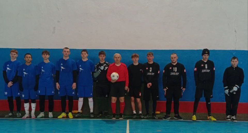 В Каховке определили сильнейших на новогоднем турнире по мини-футболу В Каховке определили сильнейших на новогоднем турнире по мини-футболу