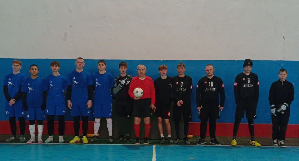 В Каховке определили сильнейших на новогоднем турнире по мини-футболу В Каховке определили сильнейших на новогоднем турнире по мини-футболу
