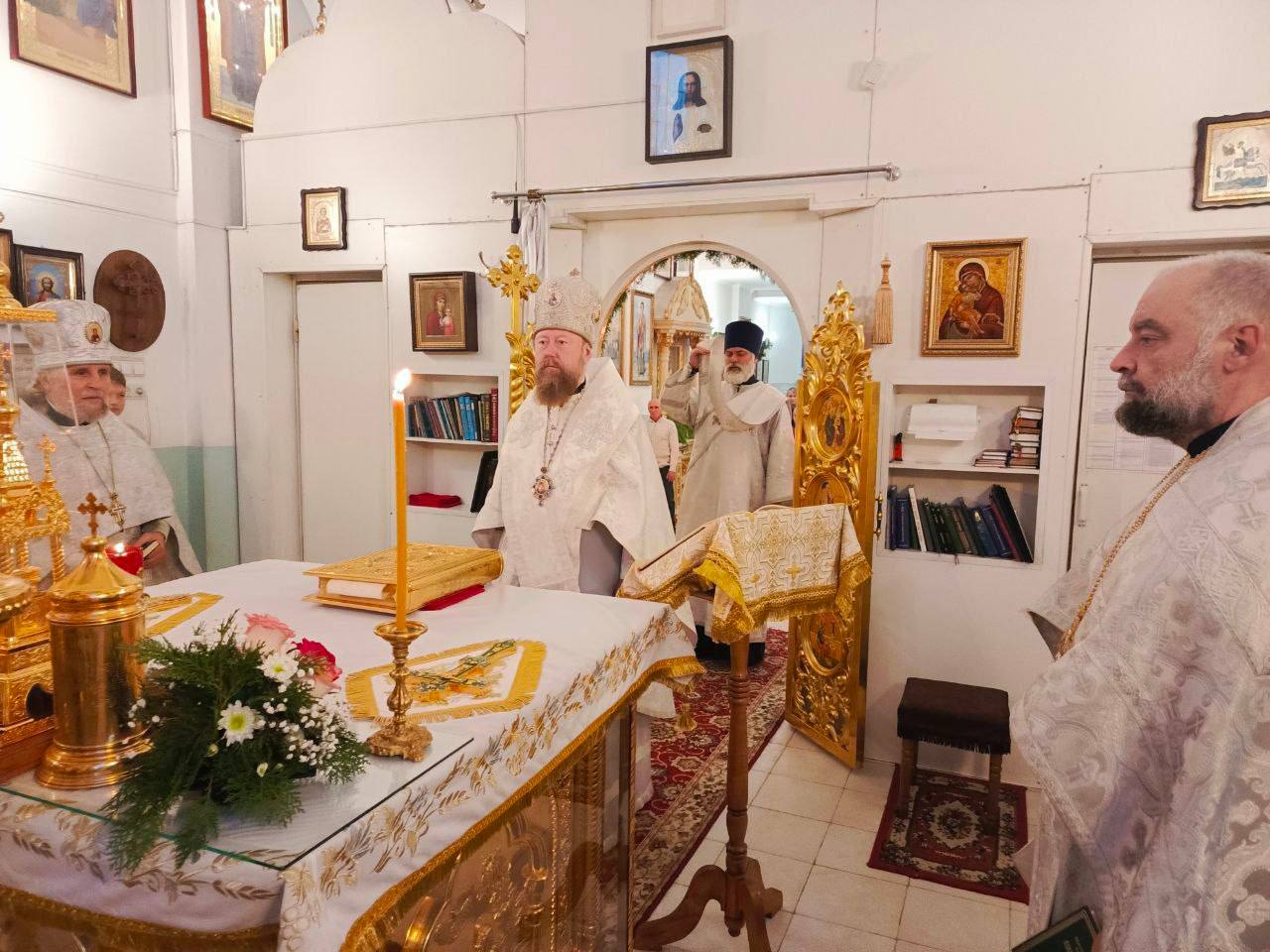 Епископ Скадовский и Алешкинский Филарет совершил божественную литургию в Свято-Сергиевском храме Скадовска Епископ Скадовский и Алешкинский Филарет совершил божественную литургию в Свято-Сергиевском храме Скадовска