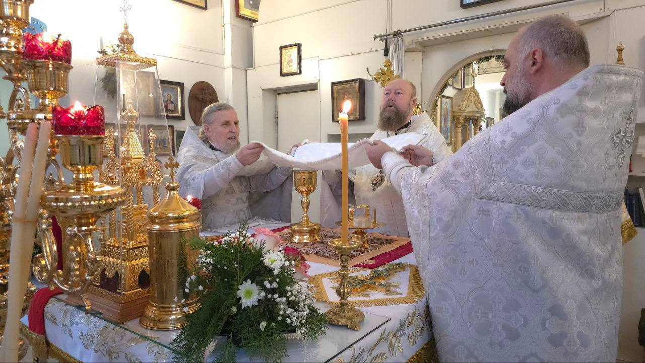 Епископ Скадовский и Алешкинский Филарет совершил божественную литургию в Свято-Сергиевском храме Скадовска Епископ Скадовский и Алешкинский Филарет совершил божественную литургию в Свято-Сергиевском храме Скадовска