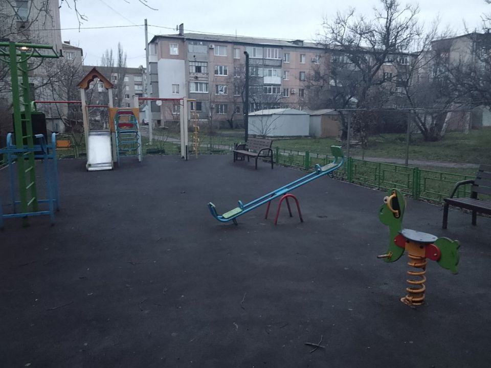 Работы по благоустройству округа продолжаются и в праздничные дни Работы по благоустройству округа продолжаются и в праздничные дни