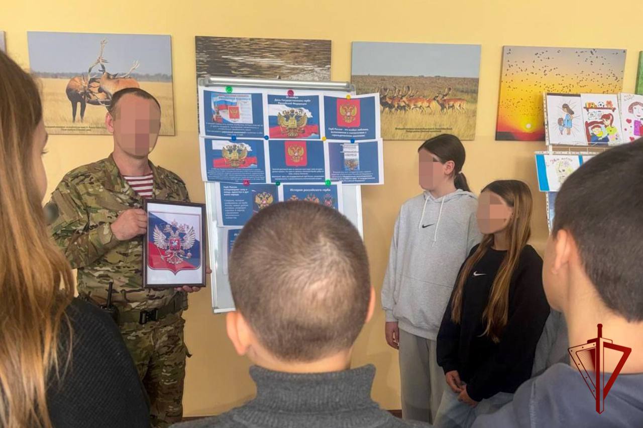 Военнослужащие Росгвардии провели военно-патриотические мероприятия для молодежи в Херсонской и Запорожской областях Военнослужащие Росгвардии провели военно-патриотические мероприятия для молодежи в Херсонской и Запорожской областях