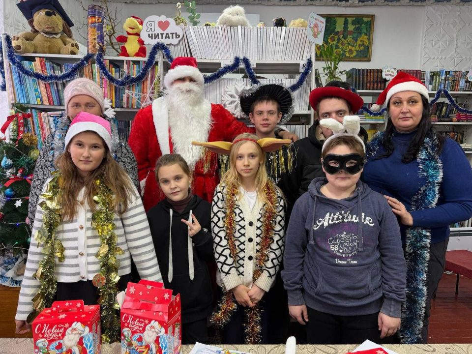 В Раздольненской библиотеке состоялся яркий праздник «Новогоднее приключение» В Раздольненской библиотеке состоялся яркий праздник «Новогоднее приключение»