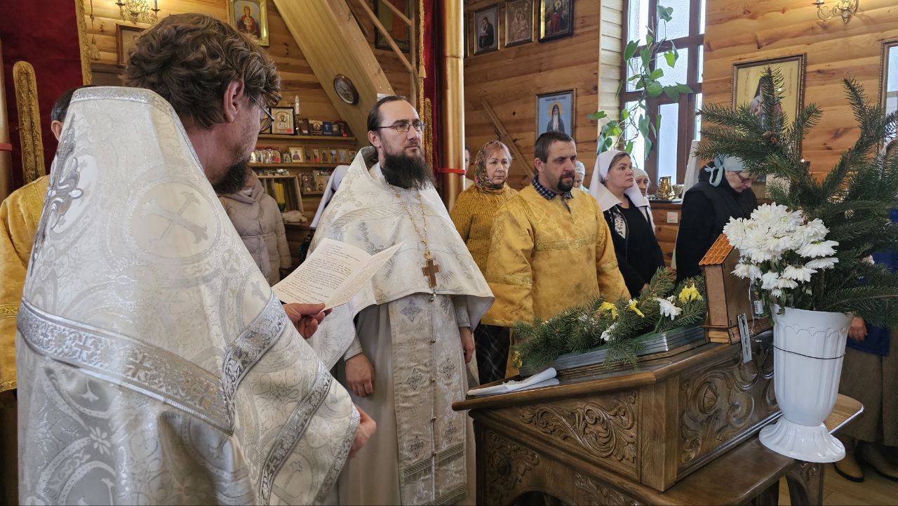 Молебен о защите жизни в храме Великомученика Пантелеимона Молебен о защите жизни в храме Великомученика Пантелеимона