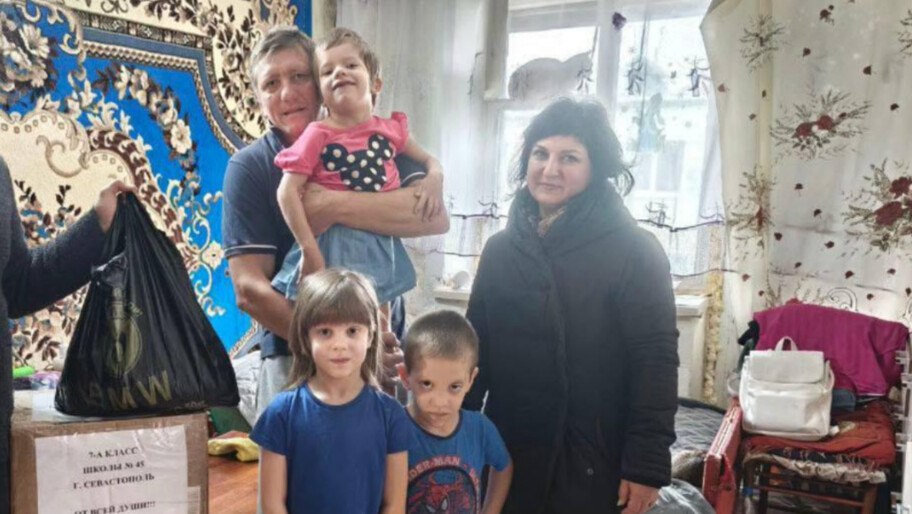 Волонтеры из Севастополя доставили гумпомощь многодетным семьям Херсонской области