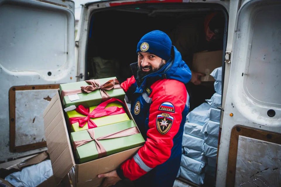 С наступившим Новым годом, Герои! С наступившим Новым годом, Герои!
