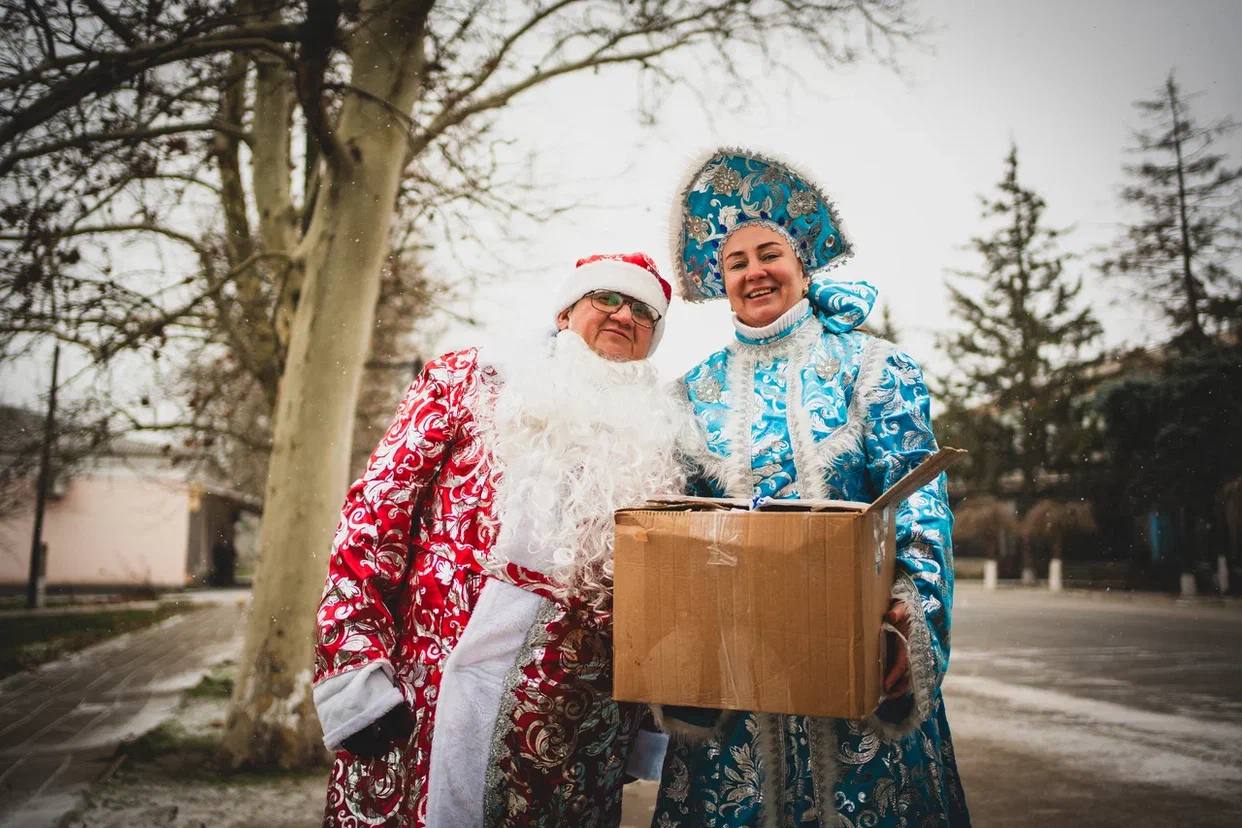 С наступившим Новым годом, Герои! С наступившим Новым годом, Герои!