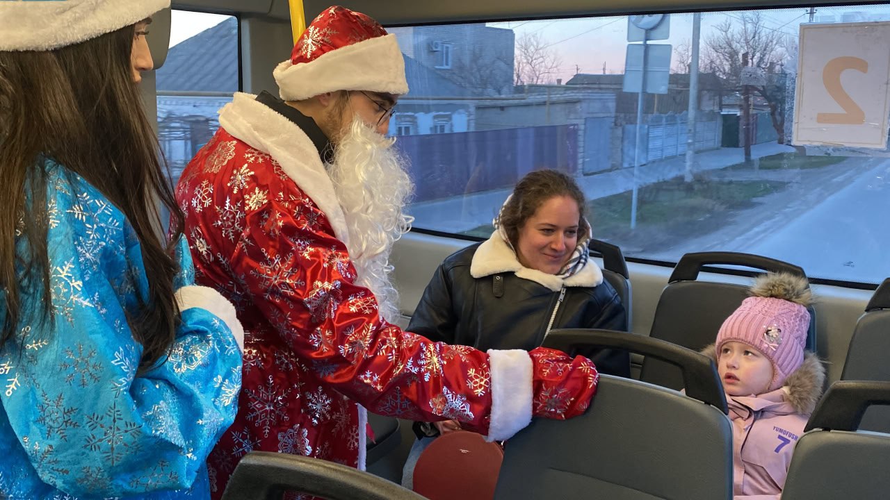 В Херсонской области более 4000 человек участвовали в новогодних акциях "Единой России", заявил Владимир Сальдо В Херсонской области более 4000 человек участвовали в новогодних акциях "Единой России", заявил Владимир Сальдо