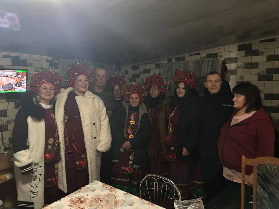 Работники культуры села Тавричанка поздравили жителей веселыми щедровками Работники культуры села Тавричанка поздравили жителей веселыми щедровками
