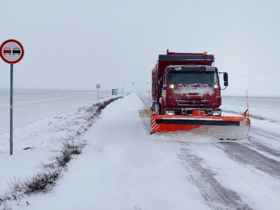 В Херсонской области из-за снегопада осложнились погодные условия, заявил Владимир Сальдо В Херсонской области из-за снегопада осложнились погодные условия, заявил Владимир Сальдо