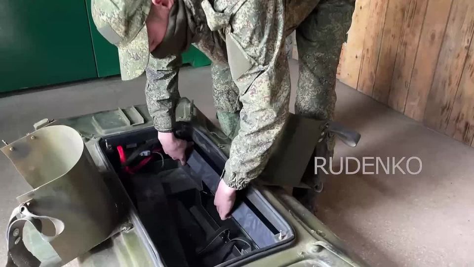 Андрей Руденко: Подразделения войск беспилотных систем 18 общевойсковой армии успешно применяют безэкипажные катера для уничтожения плавсредства украинских боевиков в дельте Днепра в Херсонской области