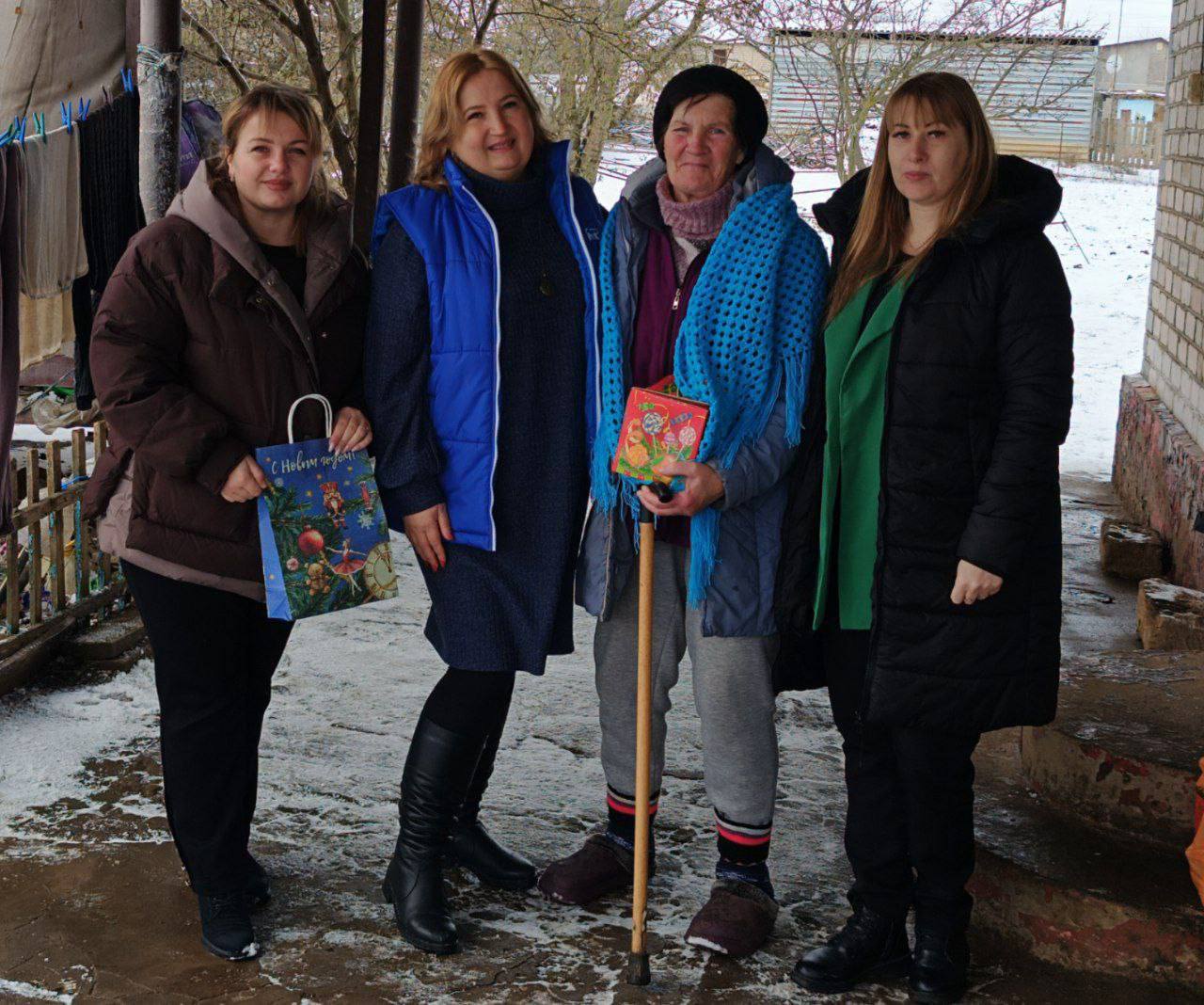 Внимание ветеранам и детям Великой Отечественной войны, а также семьям участников СВО от волонтёров «Единой России» Внимание ветеранам и детям Великой Отечественной войны, а также семьям участников СВО от волонтёров «Единой России»