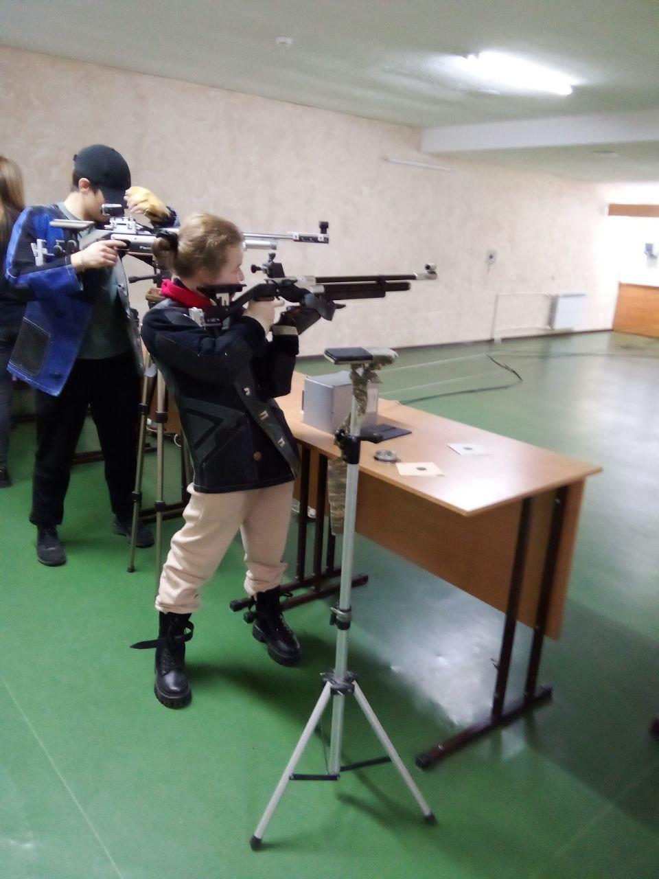 Скадовские спортсмены с триумфом выступили в Крыму на соревнованиях по пулевой стрельбе Скадовские спортсмены с триумфом выступили в Крыму на соревнованиях по пулевой стрельбе